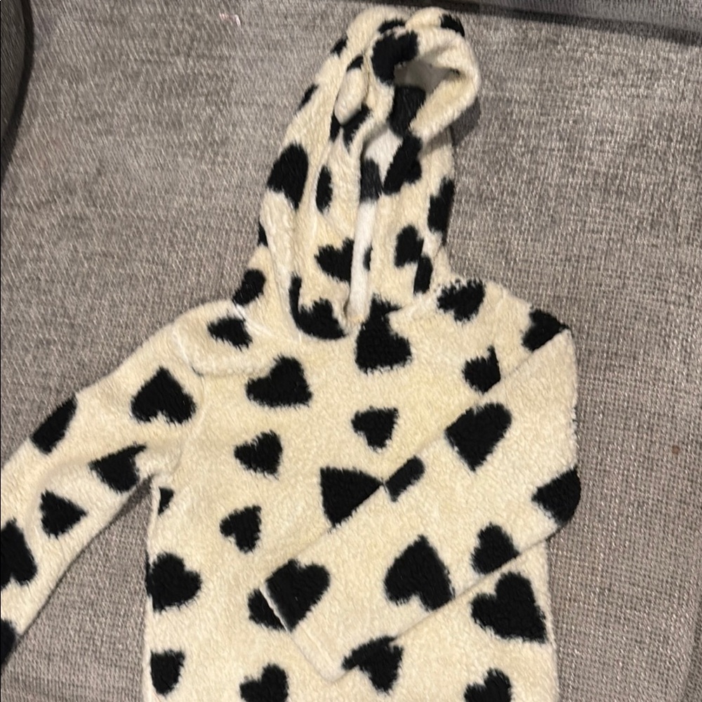 Harper Canyon Fuzzy Black and Cream Hoodie